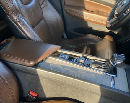 Вольво ХС60 2017 в Виннице на Automoto.ua Черный Вольво ХС60, объемом двигателя 1.97 л и пробегом 199 тыс. км за 27900 $, фото 4 на Automoto.ua