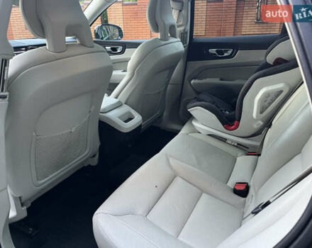 Черный Вольво ХС60, объемом двигателя 1.97 л и пробегом 125 тыс. км за 26000 $, фото 14 на Automoto.ua