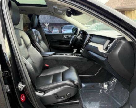 Чорний Вольво ХС60, об'ємом двигуна 2 л та пробігом 42 тис. км за 10600 $, фото 8 на Automoto.ua