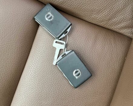 Чорний Вольво ХС60, об'ємом двигуна 2 л та пробігом 82 тис. км за 26999 $, фото 23 на Automoto.ua