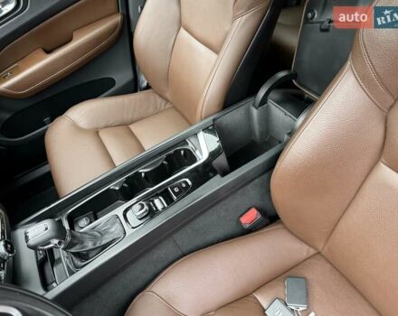 Черный Вольво ХС60, объемом двигателя 2 л и пробегом 82 тыс. км за 26999 $, фото 27 на Automoto.ua