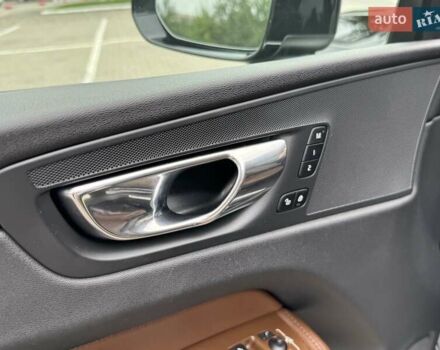 Черный Вольво ХС60, объемом двигателя 2 л и пробегом 82 тыс. км за 26999 $, фото 40 на Automoto.ua