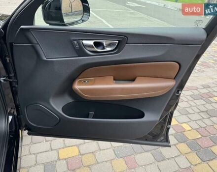 Черный Вольво ХС60, объемом двигателя 2 л и пробегом 82 тыс. км за 26999 $, фото 41 на Automoto.ua