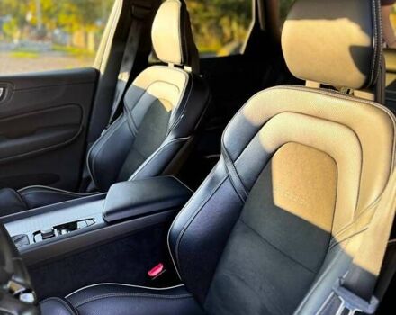 Черный Вольво ХС60, объемом двигателя 1.97 л и пробегом 98 тыс. км за 31300 $, фото 31 на Automoto.ua