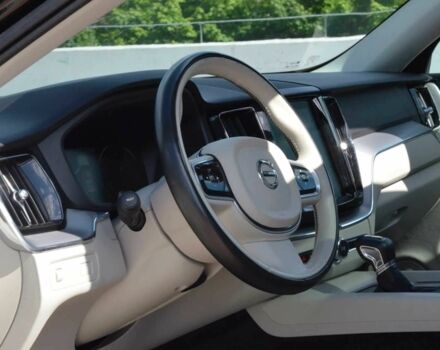 Черный Вольво ХС60, объемом двигателя 2 л и пробегом 87 тыс. км за 16000 $, фото 11 на Automoto.ua