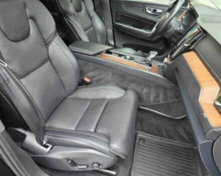 Чорний Вольво ХС60, об'ємом двигуна 2 л та пробігом 37 тис. км за 13400 $, фото 8 на Automoto.ua