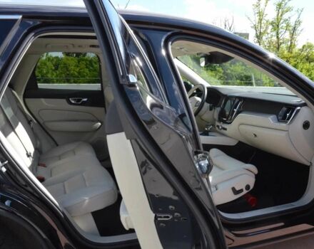 Черный Вольво ХС60, объемом двигателя 2 л и пробегом 87 тыс. км за 16000 $, фото 16 на Automoto.ua