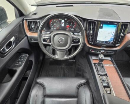 Чорний Вольво ХС60, об'ємом двигуна 2 л та пробігом 37 тис. км за 13400 $, фото 7 на Automoto.ua