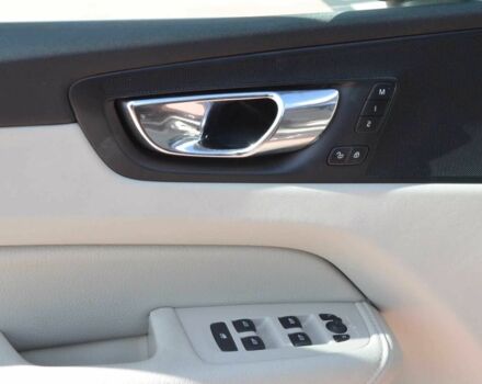 Черный Вольво ХС60, объемом двигателя 2 л и пробегом 87 тыс. км за 16000 $, фото 17 на Automoto.ua