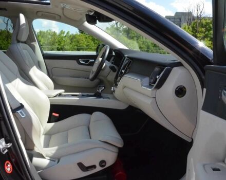 Черный Вольво ХС60, объемом двигателя 2 л и пробегом 87 тыс. км за 16000 $, фото 12 на Automoto.ua