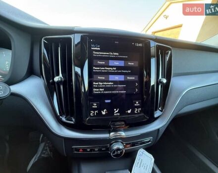 Чорний Вольво ХС60, об'ємом двигуна 2 л та пробігом 244 тис. км за 29700 $, фото 41 на Automoto.ua