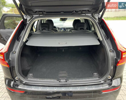 Вольво ХС60 2021 в Луцке на Automoto.ua Черный Вольво ХС60, объемом двигателя 2 л и пробегом 24 тыс. км за 35000 $, фото 25 на Automoto.ua