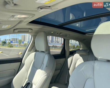 Вольво ХС60 2024 в Киеве на Automoto.ua Черный Вольво ХС60, объемом двигателя 2 л и пробегом 5 тыс. км за 57000 $, фото 20 на Automoto.ua