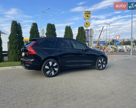 Вольво ХС60 2024 в Киеве на Automoto.ua Черный Вольво ХС60, объемом двигателя 2 л и пробегом 5 тыс. км за 57000 $, фото 3 на Automoto.ua