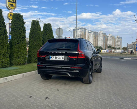 Вольво ХС60 2024 в Киеве на Automoto.ua Черный Вольво ХС60, объемом двигателя 2 л и пробегом 5 тыс. км за 57000 $, фото 4 на Automoto.ua