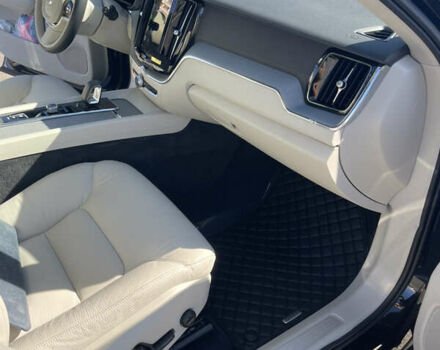 Вольво ХС60 2024 в Киеве на Automoto.ua Черный Вольво ХС60, объемом двигателя 2 л и пробегом 5 тыс. км за 57000 $, фото 24 на Automoto.ua