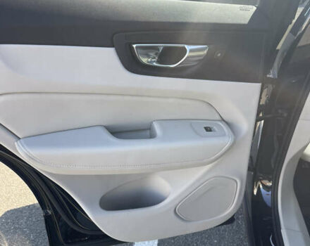 Вольво ХС60 2024 в Киеве на Automoto.ua Черный Вольво ХС60, объемом двигателя 2 л и пробегом 5 тыс. км за 57000 $, фото 22 на Automoto.ua