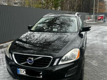 Черный Вольво ХС60, объемом двигателя 3 л и пробегом 238 тыс. км за 10999 $, фото 1 на Automoto.ua