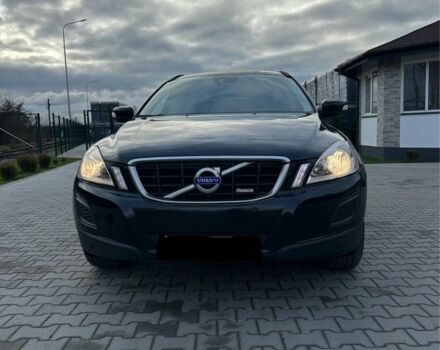 Черный Вольво ХС60, объемом двигателя 2 л и пробегом 300 тыс. км за 5999 $, фото 1 на Automoto.ua