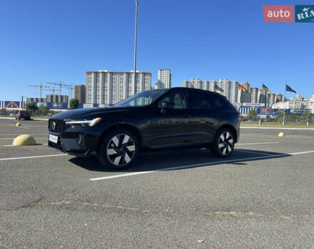 Вольво ХС60 2024 в Киеве на Automoto.ua Черный Вольво ХС60, объемом двигателя 2 л и пробегом 5 тыс. км за 57000 $, фото 1 на Automoto.ua