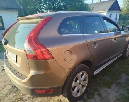 Коричневый Вольво ХС60, объемом двигателя 2.4 л и пробегом 390 тыс. км за 7500 $, фото 3 на Automoto.ua