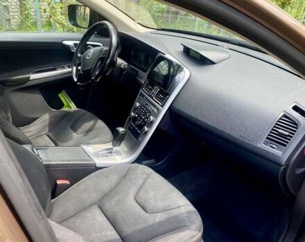 Коричневий Вольво ХС60, об'ємом двигуна 2.4 л та пробігом 325 тис. км за 10999 $, фото 10 на Automoto.ua
