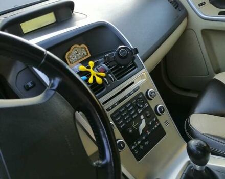 Коричневый Вольво ХС60, объемом двигателя 2.4 л и пробегом 208 тыс. км за 13500 $, фото 4 на Automoto.ua