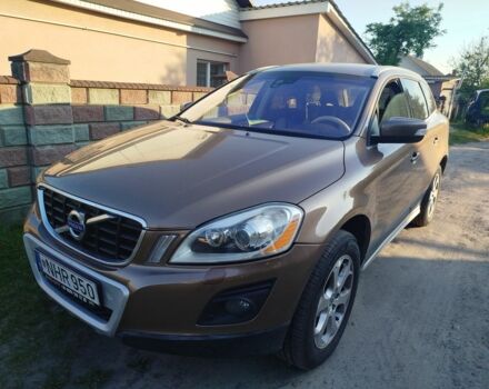 Коричневый Вольво ХС60, объемом двигателя 2.4 л и пробегом 390 тыс. км за 7500 $, фото 1 на Automoto.ua