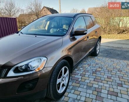 Коричневый Вольво ХС60, объемом двигателя 2.4 л и пробегом 208 тыс. км за 13500 $, фото 5 на Automoto.ua