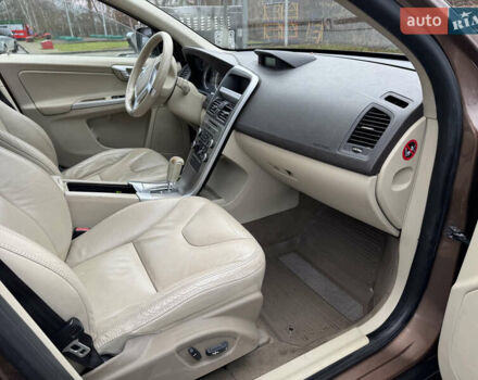 Коричневий Вольво ХС60, об'ємом двигуна 2.95 л та пробігом 196 тис. км за 12500 $, фото 3 на Automoto.ua