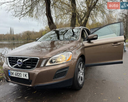 Коричневий Вольво ХС60, об'ємом двигуна 2.95 л та пробігом 196 тис. км за 12500 $, фото 5 на Automoto.ua