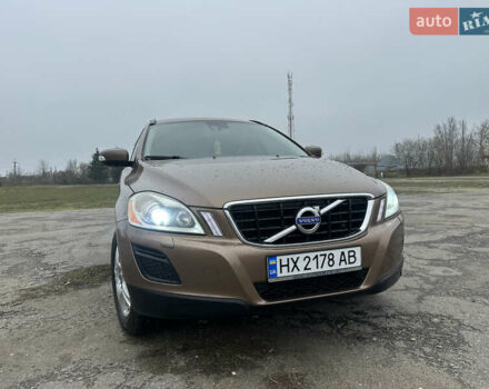 Коричневый Вольво ХС60, объемом двигателя 2.4 л и пробегом 302 тыс. км за 12900 $, фото 10 на Automoto.ua