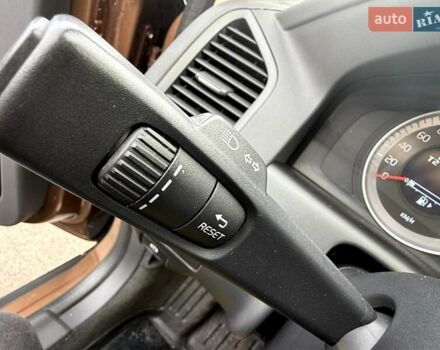 Вольво ХС60 2012 в Киеве на Automoto.ua Коричневый Вольво ХС60, объемом двигателя 2.4 л и пробегом 139 тыс. км за 15200 $, фото 67 на Automoto.ua