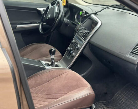 Коричневый Вольво ХС60, объемом двигателя 2.4 л и пробегом 302 тыс. км за 12900 $, фото 18 на Automoto.ua