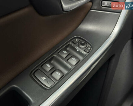 Коричневый Вольво ХС60, объемом двигателя 2.4 л и пробегом 287 тыс. км за 16500 $, фото 20 на Automoto.ua