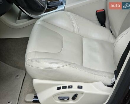 Вольво ХС60 2013 у Києві на Automoto.ua Коричневий Вольво ХС60, об'ємом двигуна 2.4 л та пробігом 117 тис. км за 21999 $, фото 32 на Automoto.ua