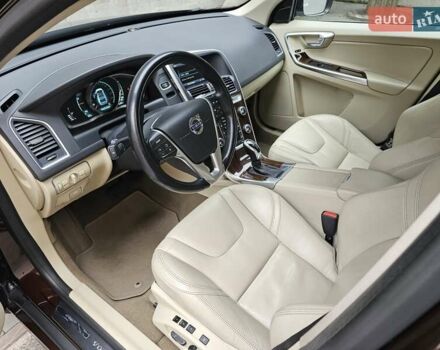 Вольво ХС60 2013 у Києві на Automoto.ua Коричневий Вольво ХС60, об'ємом двигуна 2.4 л та пробігом 117 тис. км за 21999 $, фото 33 на Automoto.ua