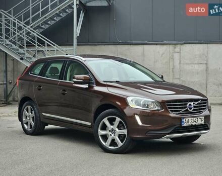 Вольво ХС60 2013 у Києві на Automoto.ua Коричневий Вольво ХС60, об'ємом двигуна 2.4 л та пробігом 117 тис. км за 21999 $, фото 6 на Automoto.ua