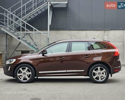 Вольво ХС60 2013 у Києві на Automoto.ua Коричневий Вольво ХС60, об'ємом двигуна 2.4 л та пробігом 117 тис. км за 21999 $, фото 1 на Automoto.ua