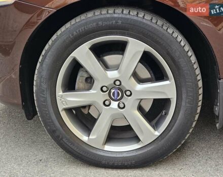 Вольво ХС60 2013 у Києві на Automoto.ua Коричневий Вольво ХС60, об'ємом двигуна 2.4 л та пробігом 117 тис. км за 21999 $, фото 12 на Automoto.ua