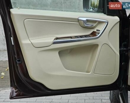 Вольво ХС60 2013 у Києві на Automoto.ua Коричневий Вольво ХС60, об'ємом двигуна 2.4 л та пробігом 117 тис. км за 21999 $, фото 29 на Automoto.ua