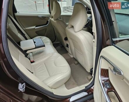 Вольво ХС60 2013 у Києві на Automoto.ua Коричневий Вольво ХС60, об'ємом двигуна 2.4 л та пробігом 117 тис. км за 21999 $, фото 59 на Automoto.ua