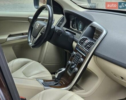 Вольво ХС60 2013 у Києві на Automoto.ua Коричневий Вольво ХС60, об'ємом двигуна 2.4 л та пробігом 117 тис. км за 21999 $, фото 57 на Automoto.ua