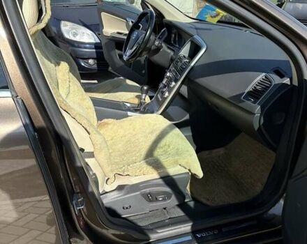 Коричневий Вольво ХС60, об'ємом двигуна 2.4 л та пробігом 268 тис. км за 18200 $, фото 5 на Automoto.ua