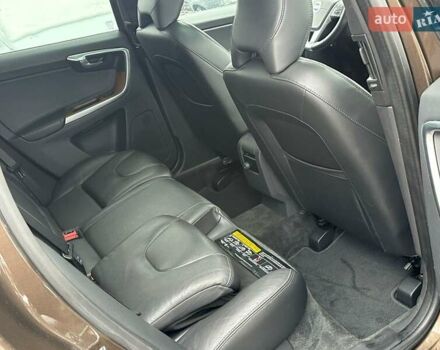 Коричневый Вольво ХС60, объемом двигателя 2.4 л и пробегом 257 тыс. км за 23900 $, фото 16 на Automoto.ua