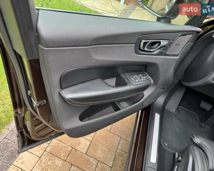 Коричневый Вольво ХС60, объемом двигателя 1.97 л и пробегом 84 тыс. км за 42000 $, фото 12 на Automoto.ua