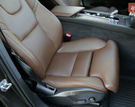 Вольво ХС60 2021 в Львове на Automoto.ua Коричневый Вольво ХС60, объемом двигателя 2 л и пробегом 141 тыс. км за 43500 $, фото 60 на Automoto.ua