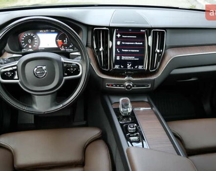 Вольво ХС60 2021 в Львове на Automoto.ua Коричневый Вольво ХС60, объемом двигателя 2 л и пробегом 141 тыс. км за 43500 $, фото 33 на Automoto.ua