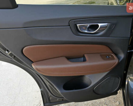 Вольво ХС60 2021 в Львове на Automoto.ua Коричневый Вольво ХС60, объемом двигателя 2 л и пробегом 141 тыс. км за 43500 $, фото 62 на Automoto.ua