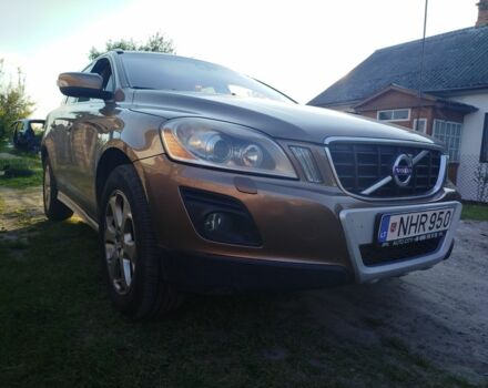 Коричневый Вольво ХС60, объемом двигателя 2.4 л и пробегом 390 тыс. км за 7500 $, фото 1 на Automoto.ua